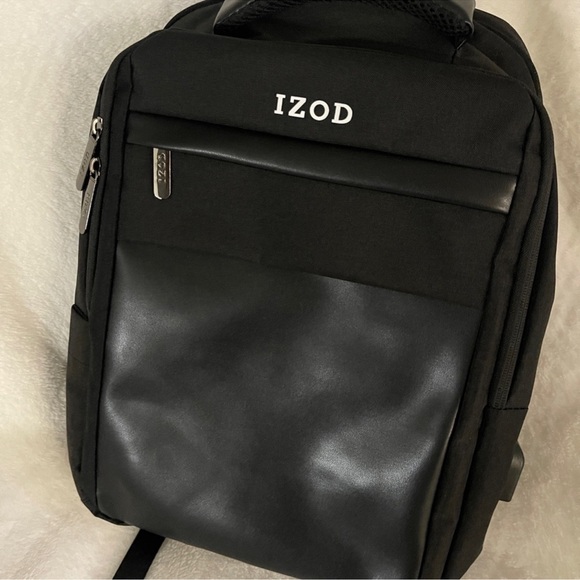 🔥BRAND NEW Black laptop Backpack built in charger - Picture 1 of 8